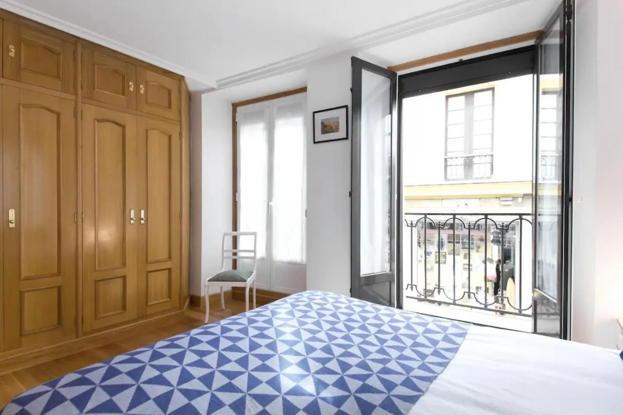 Апартаменты Comodo Apartamento En La Parte Vieja, Old Town Сан-Себастьян